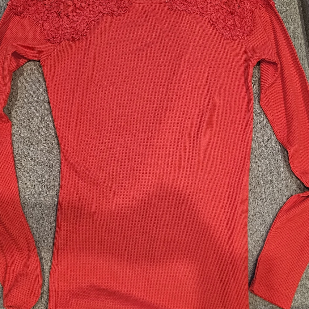Chic Red Lace Accent On The Shoulder, Women's Long Sleeve Top